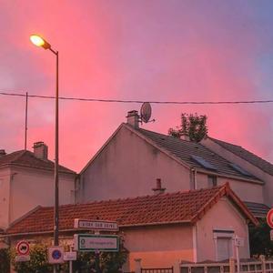 女厕偷拍未删减版
